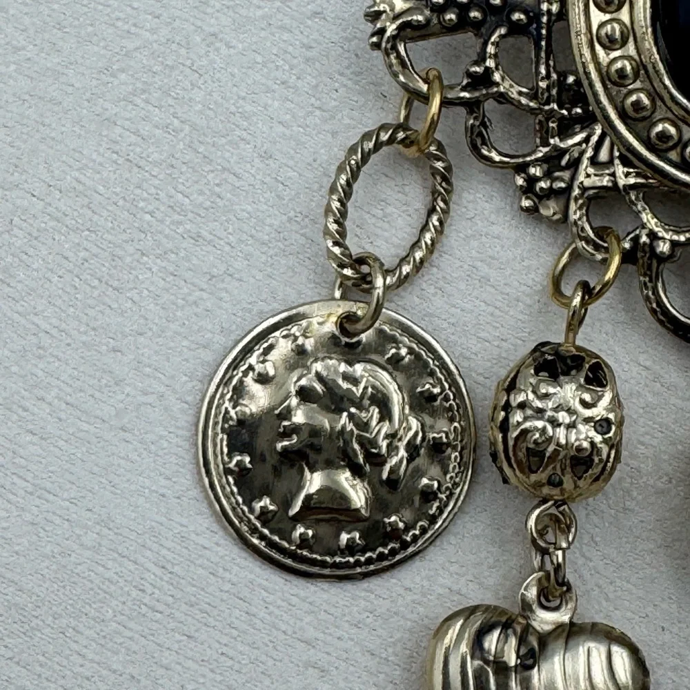 Vintage Nordic Style Dangle Charm‎ Brooch Black Cabochon Coin Heart Silver Tone